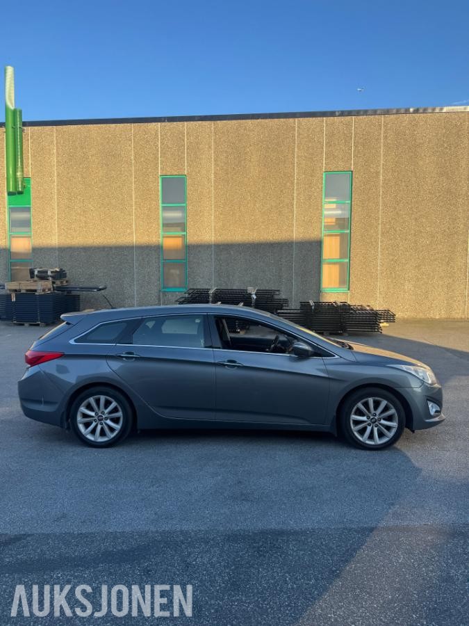 2012 Hyundai i40, 1.7&nbsp;/&nbsp;116hk / Sommer + vinterhjul / Krok / CC&nbsp;/&nbsp;BT, 240000km